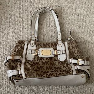 Michaels Kors summertime purse.